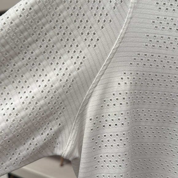 Lululemon Breeze long sleeve vented white top size 10 - Picture 6 of 9